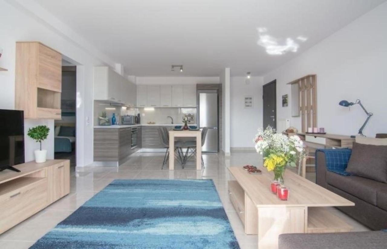 New Spacious Apartment Located In Пирей Экстерьер фото
